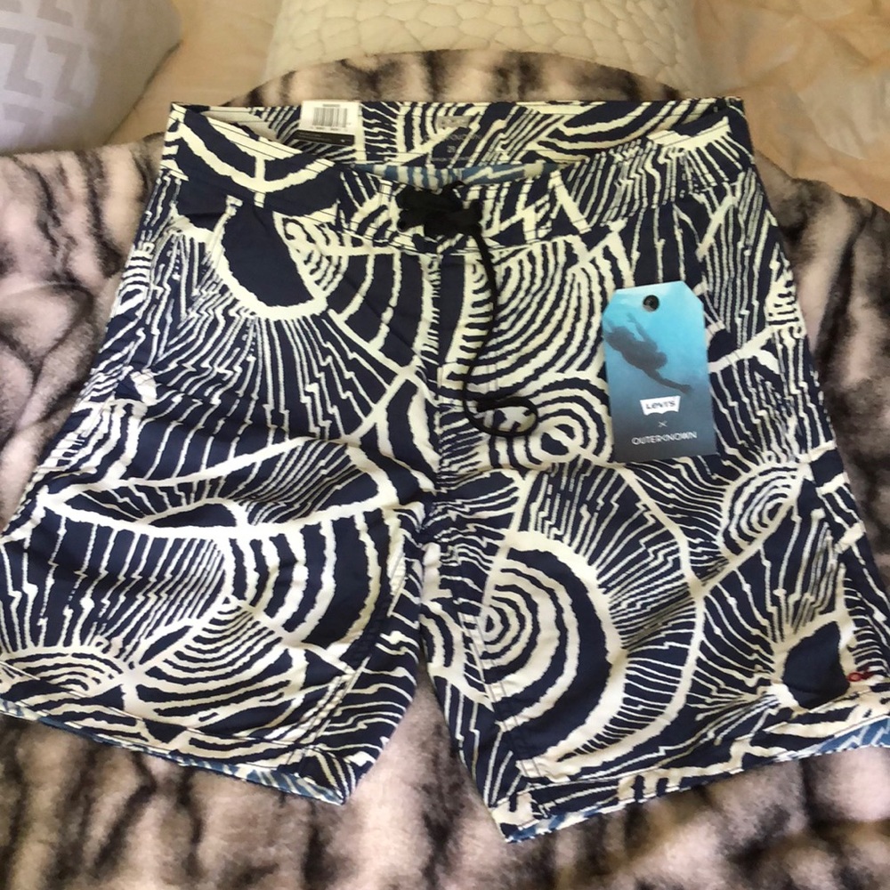 Men Levi’s board shorts